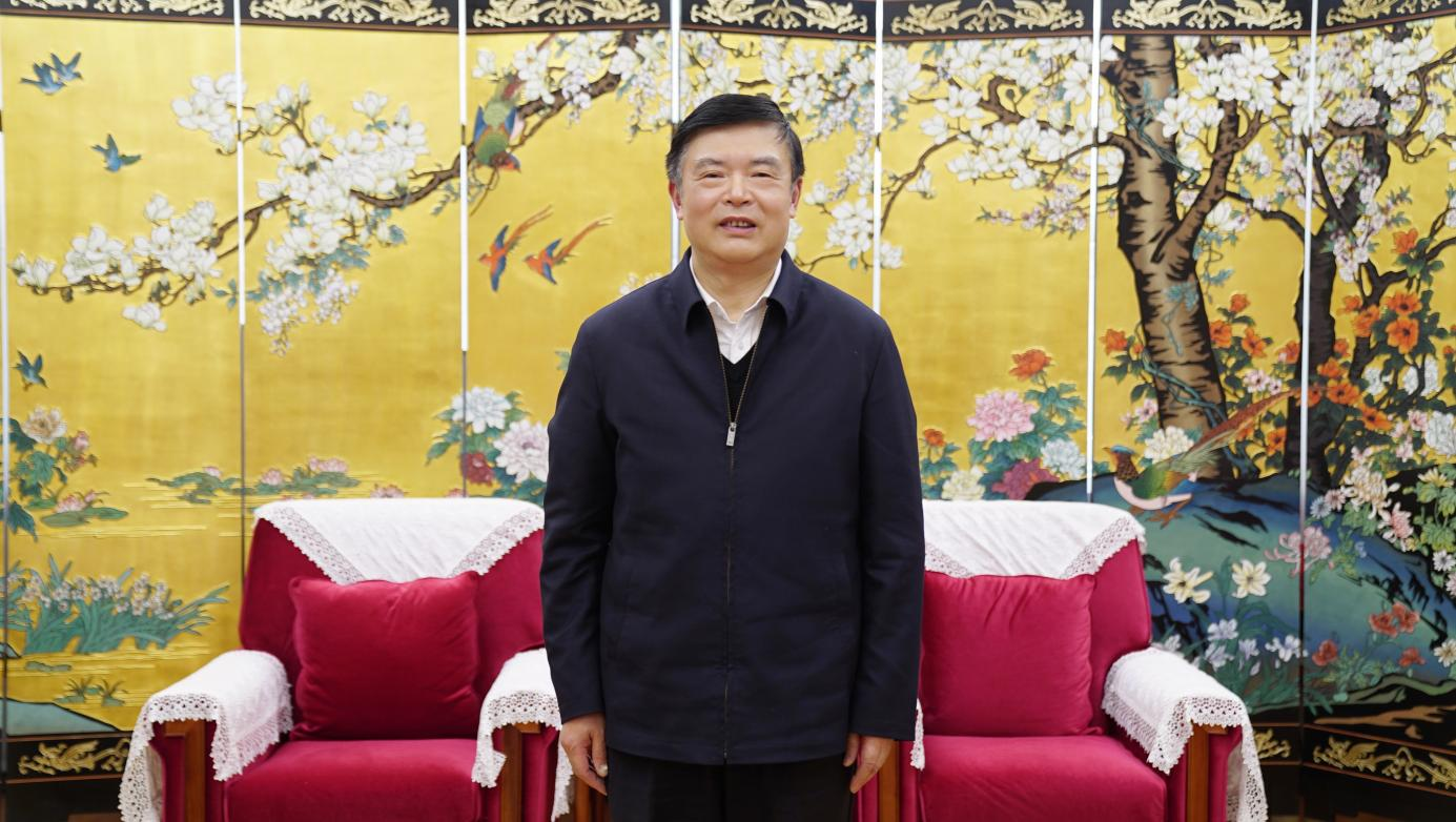 两会全国政协委员施卫东：建议加大对建筑业